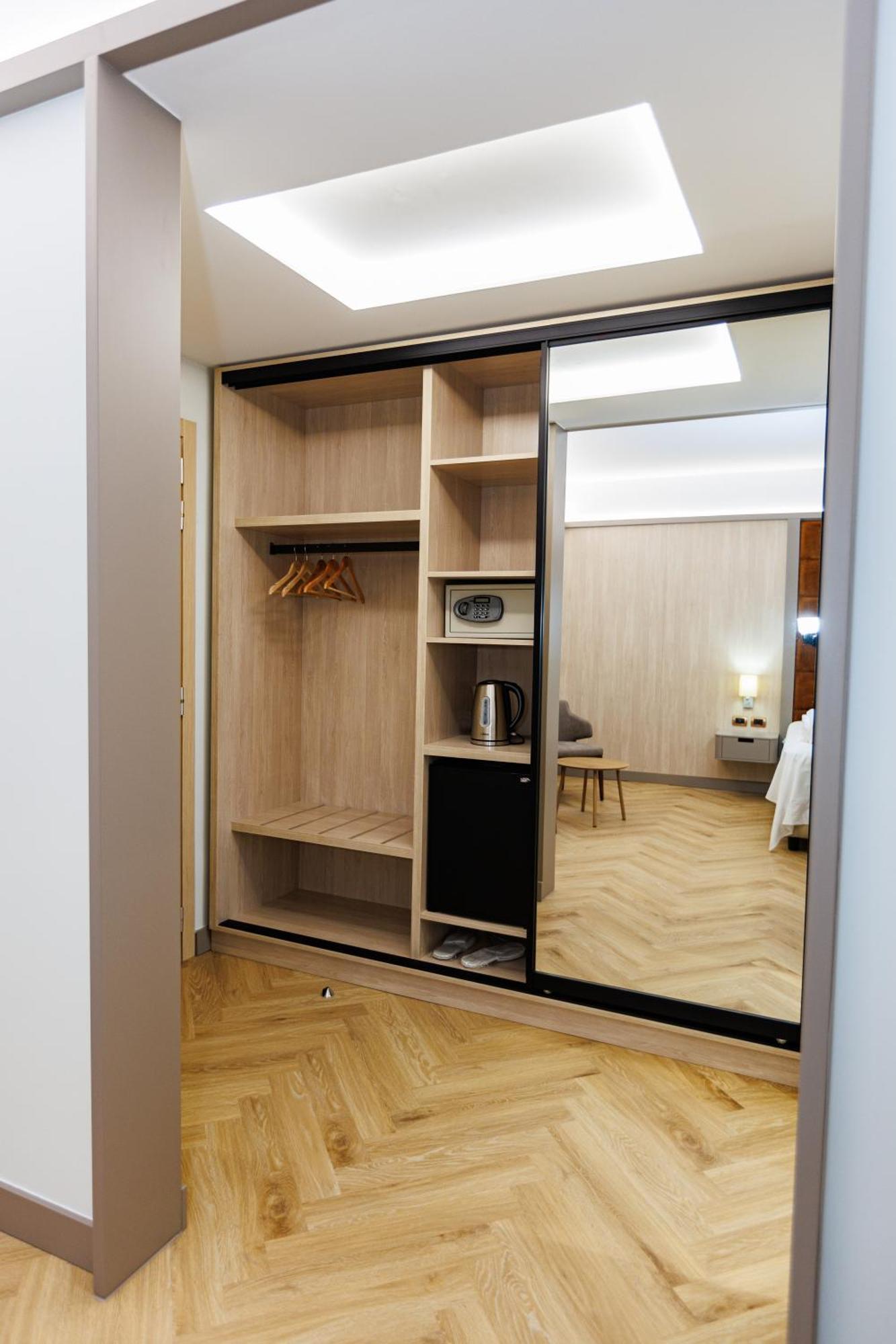 Hotel Fieri Zewnętrze zdjęcie